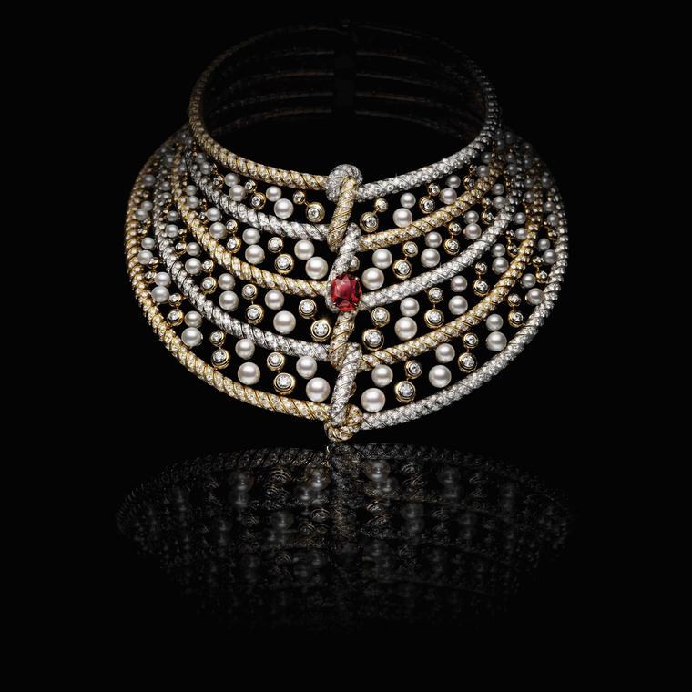 connection_necklace__high_jewellery_collection_2025_by_louis_vuitton_laziz_hamani.jpg__760x0_q75_crop-scale_subsampling-2_upscale-false